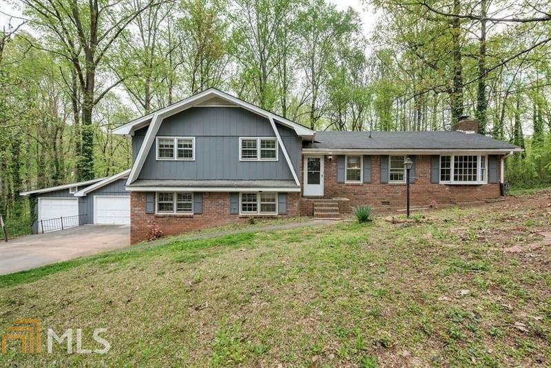 5672 Hillcrest Dr - Photo 1