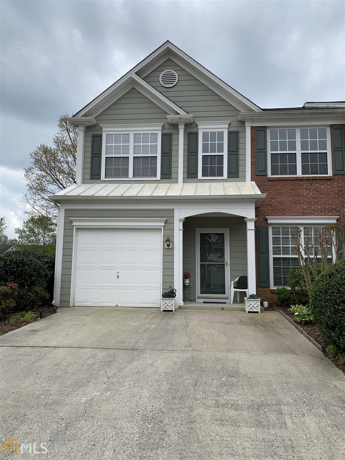 2957 Commonwealth - Photo 1