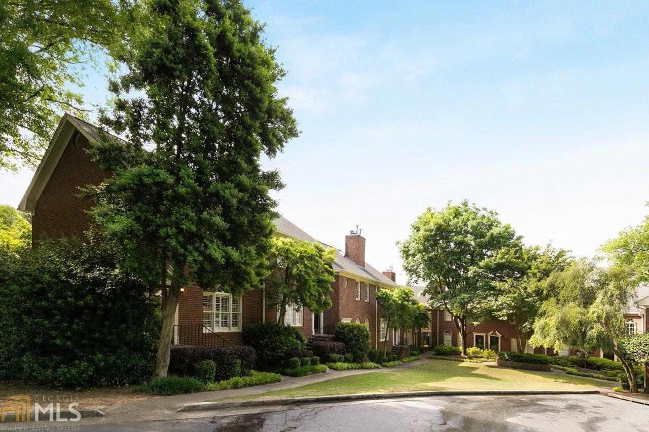 12 Honour Ave - Photo 1