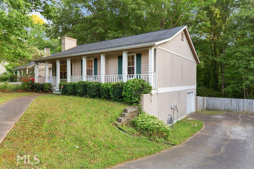 1621 Picadilly Ct - Photo 1