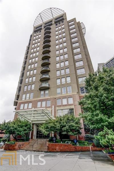 2626 Peachtree Rd - Photo 1