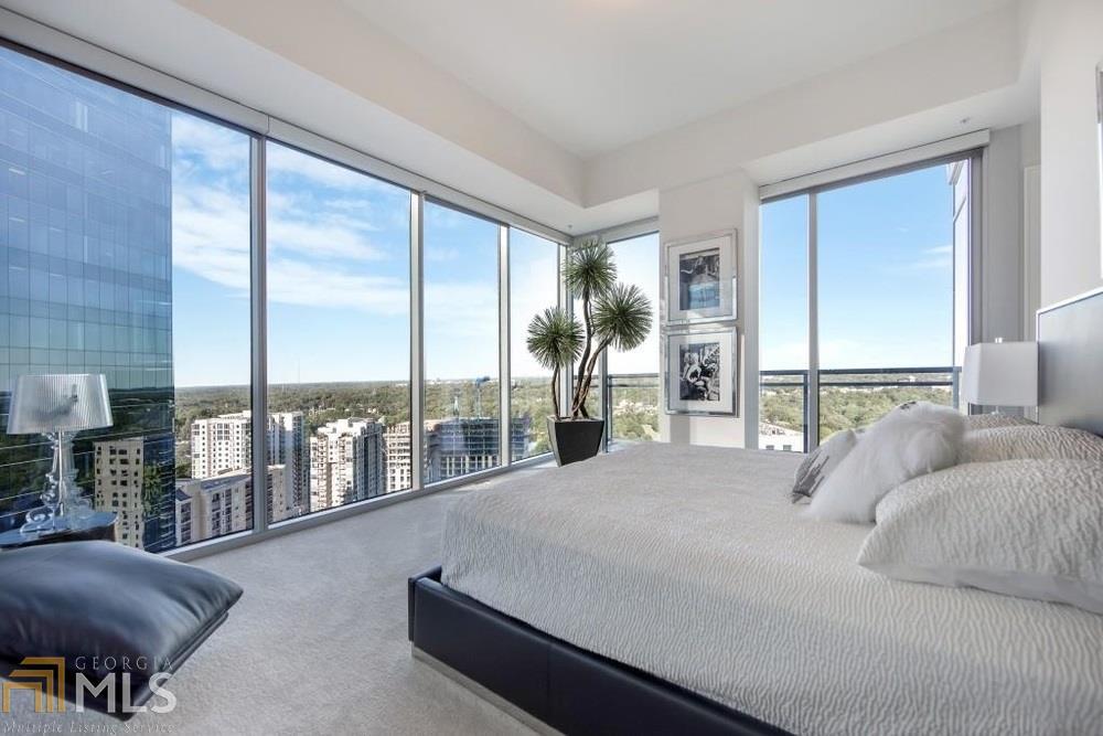 1065 Peachtree St - Photo 1