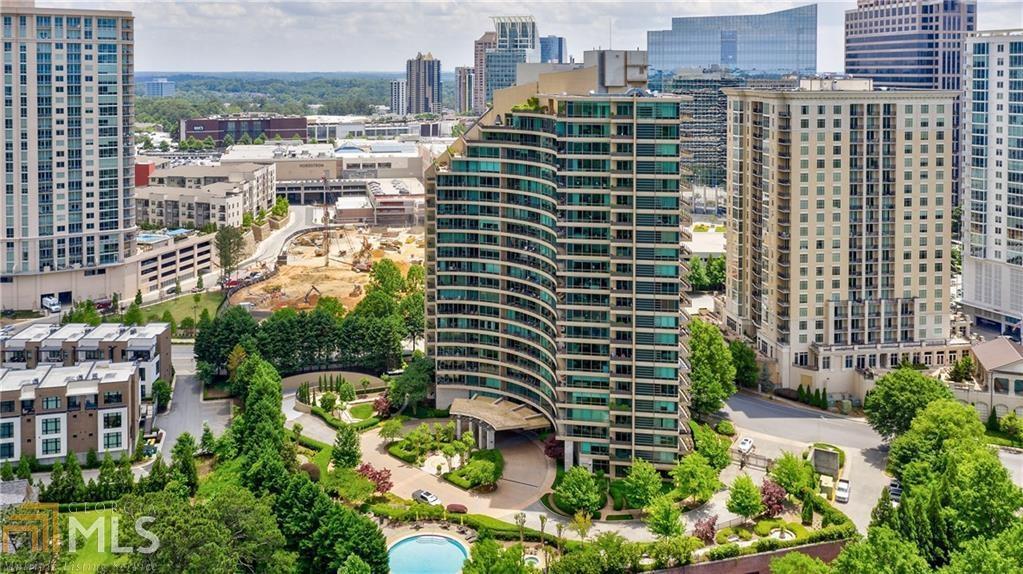 700 Park Regency Pl - Photo 1