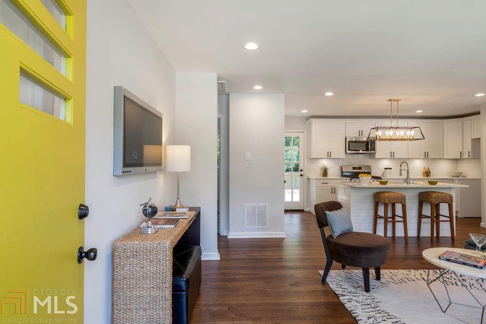 2058 Rosewood Rd - Photo 1