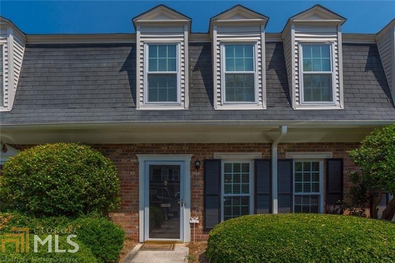 11 Bassett Hall Pl - Photo 1