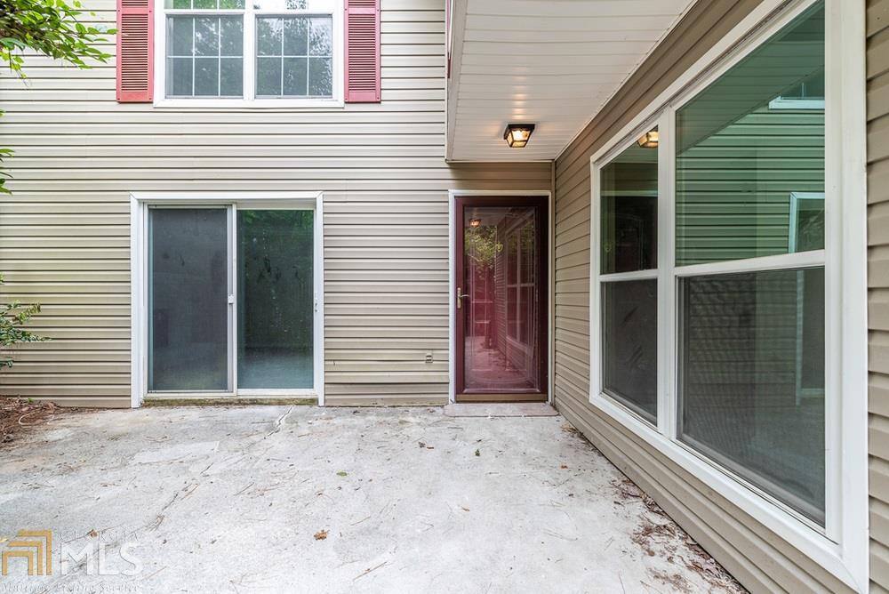 580 Summit Ln - Photo 1