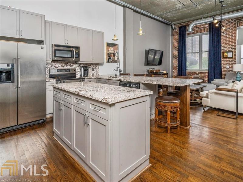 3235 Roswell Rd - Photo 1