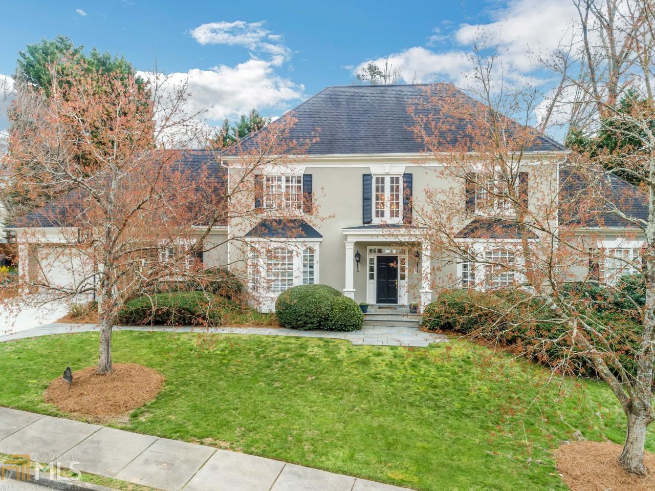 1320 Twelve Oaks Cir - Photo 1