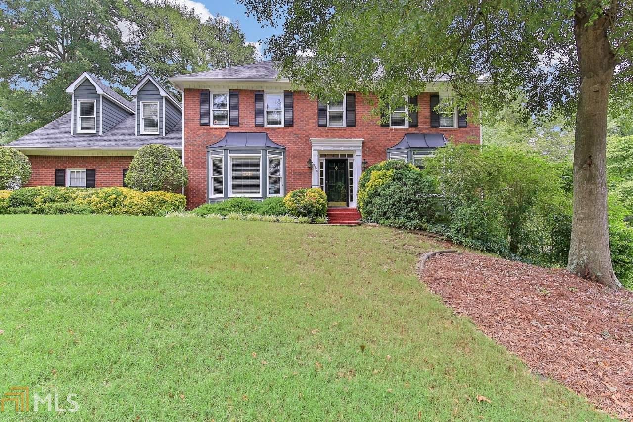 2875 Wynfair Dr - Photo 1