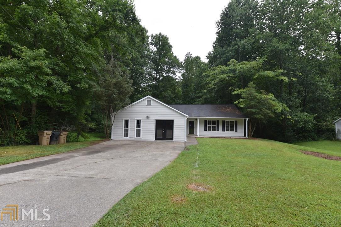 423 Rockingham Ln - Photo 1