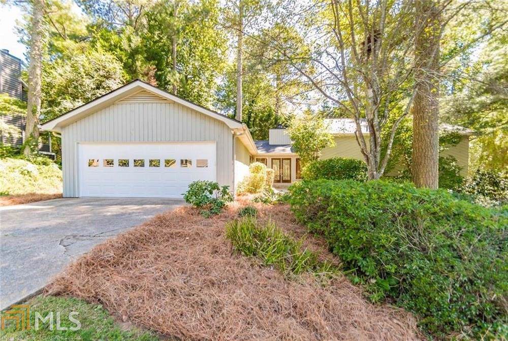 5420 Forest Brook Pkwy - Photo 1