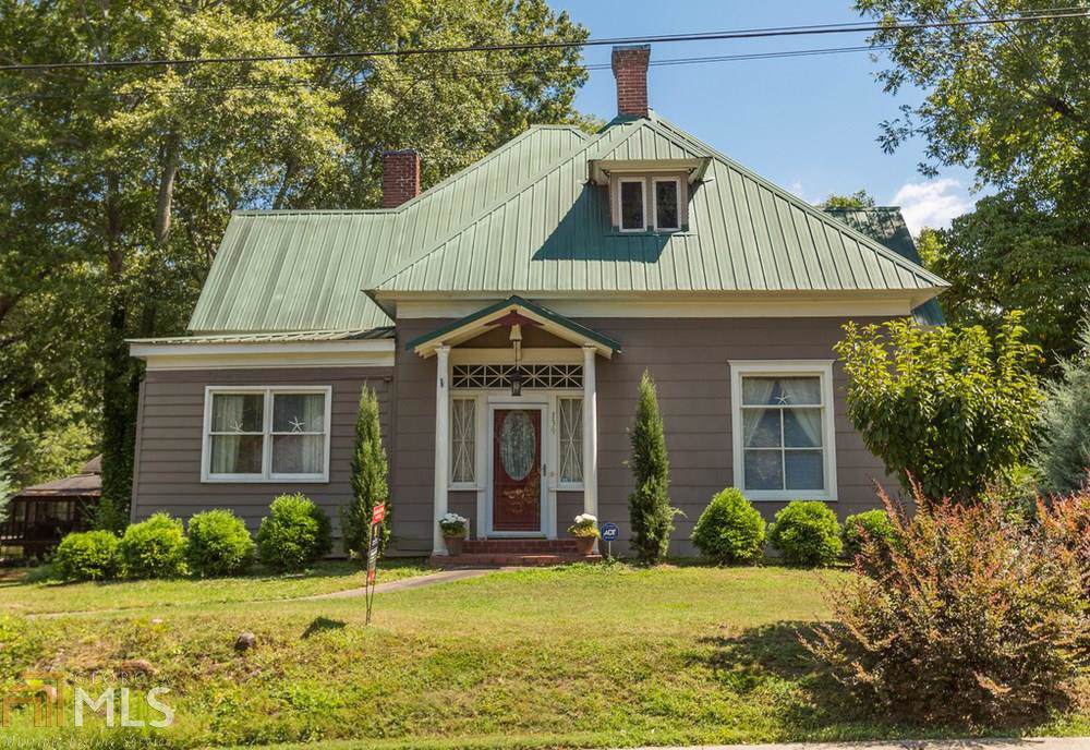 139 Center St - Photo 1