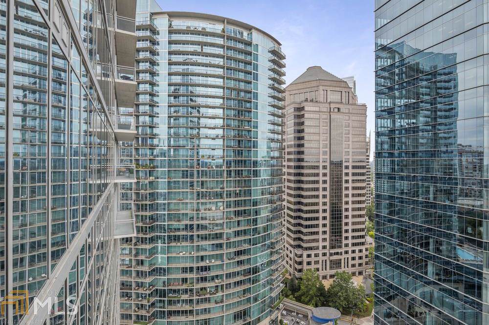 1065 Peachtree St - Photo 1