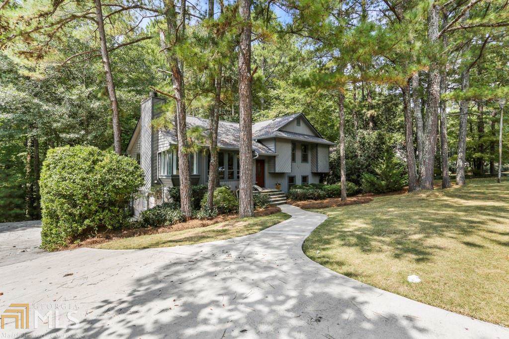 565 Ridgemont Dr - Photo 1