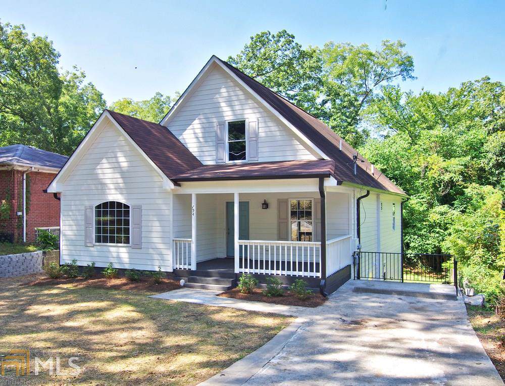 754 Charlotte Pl - Photo 1