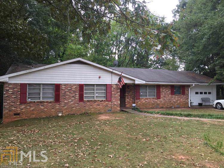 7579 Covington Hwy - Photo 1