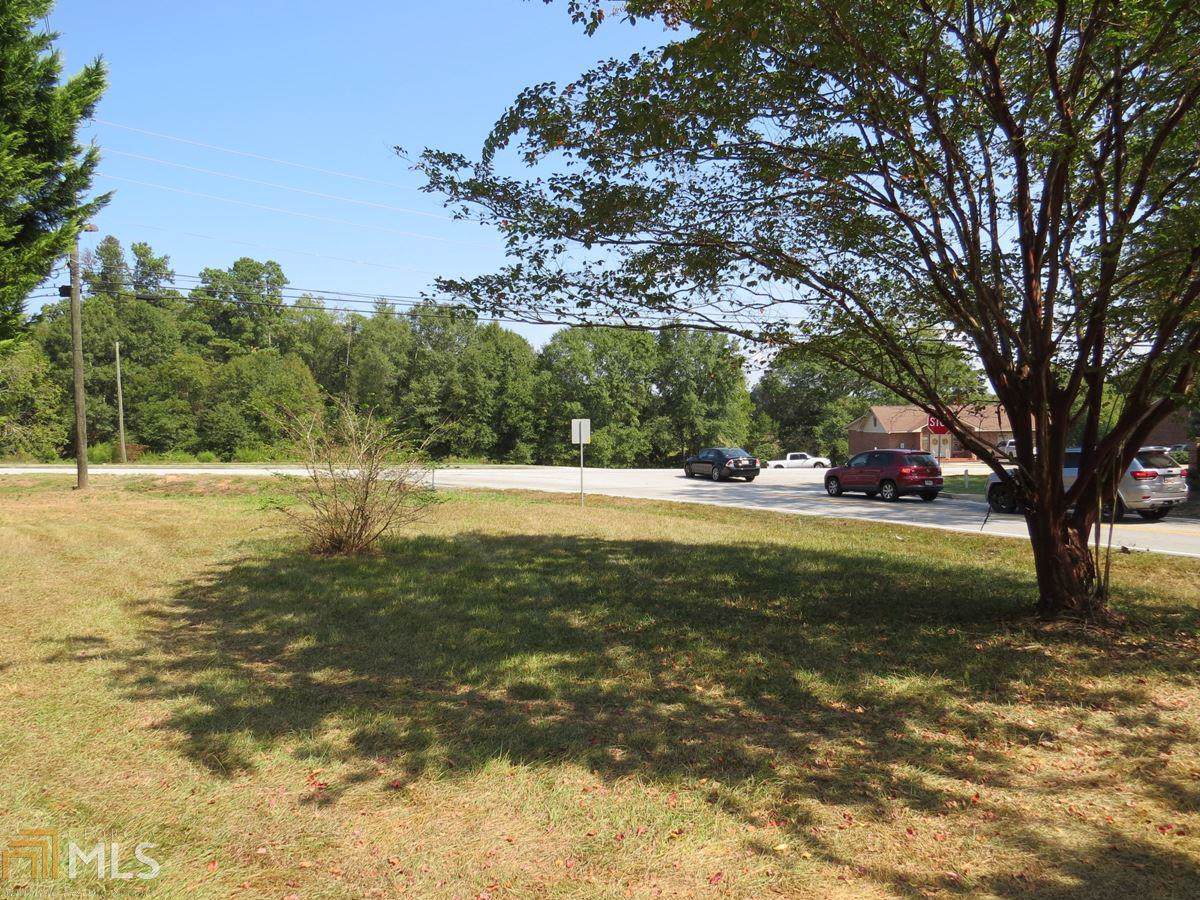 28 Memorial Dr - Photo 1