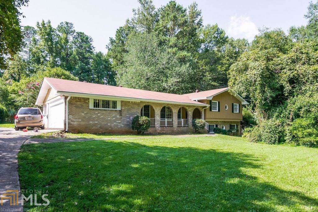 3138 Beechwood Dr - Photo 1