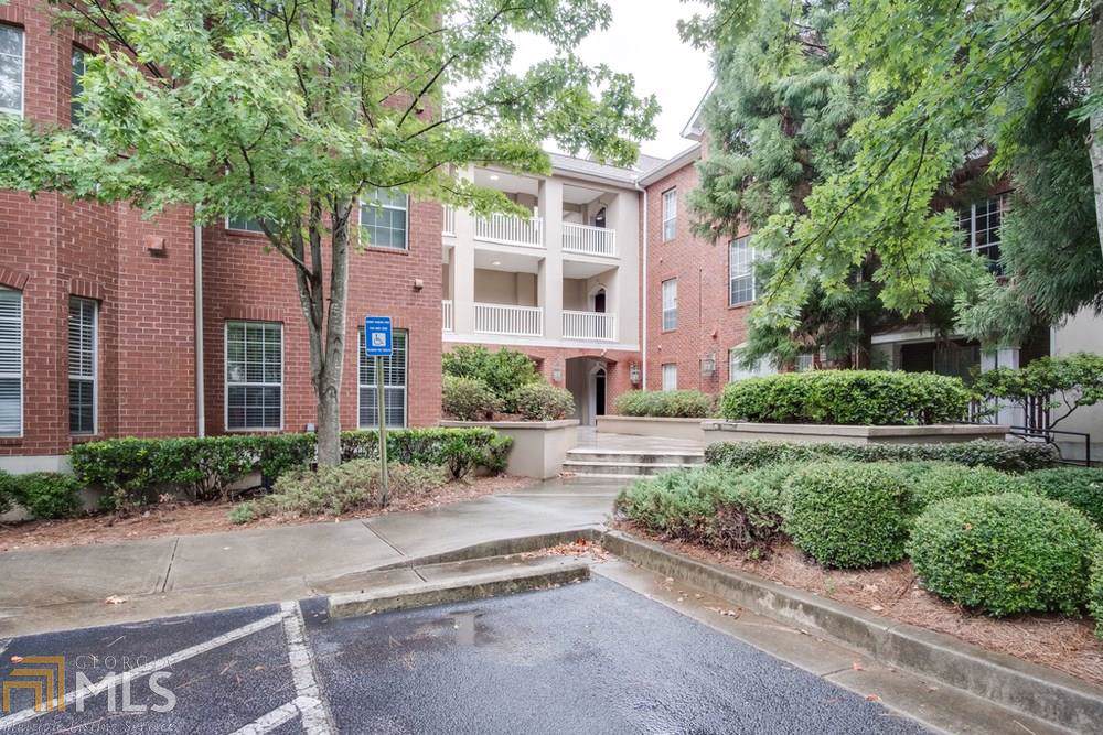 5641 Roswell Rd - Photo 1