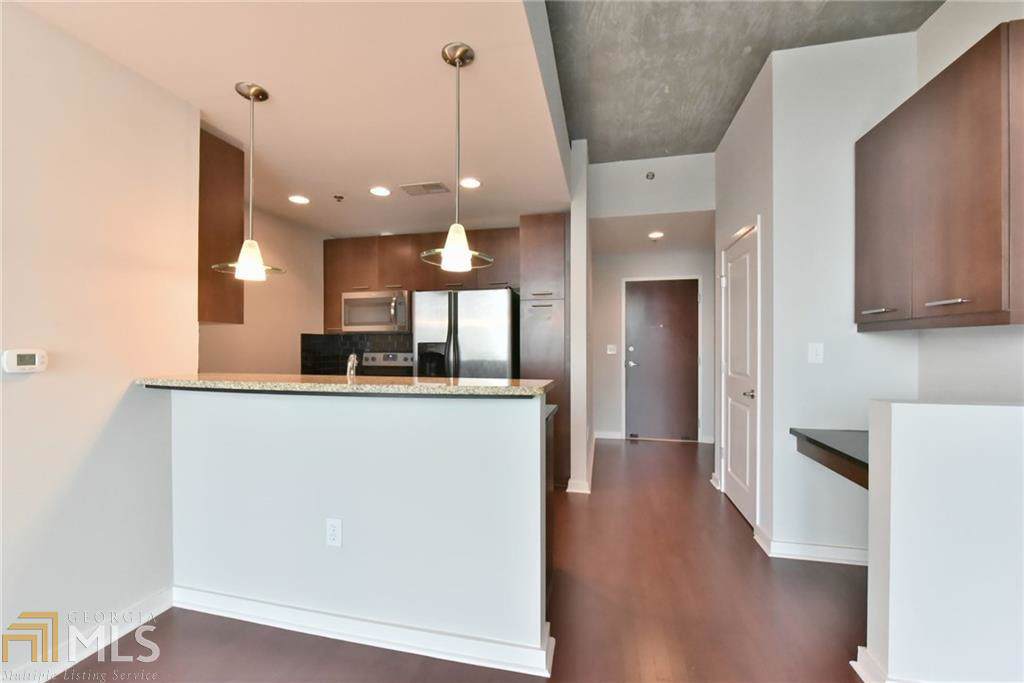 3324 Peachtree St - Photo 1