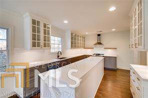 289 Grover St - Photo 1