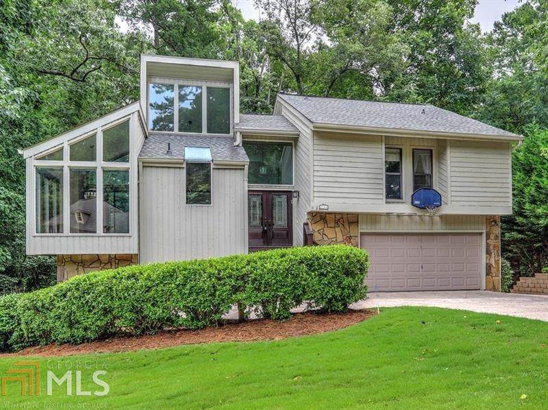 2704 Long Lake Dr - Photo 1