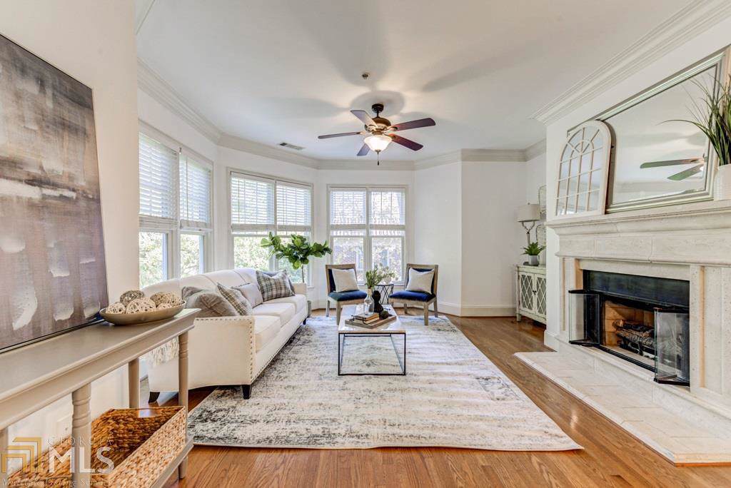 825 Highland Ln - Photo 1