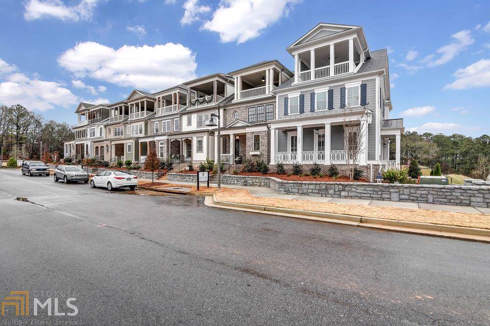 113 Brighton Blvd - Photo 1