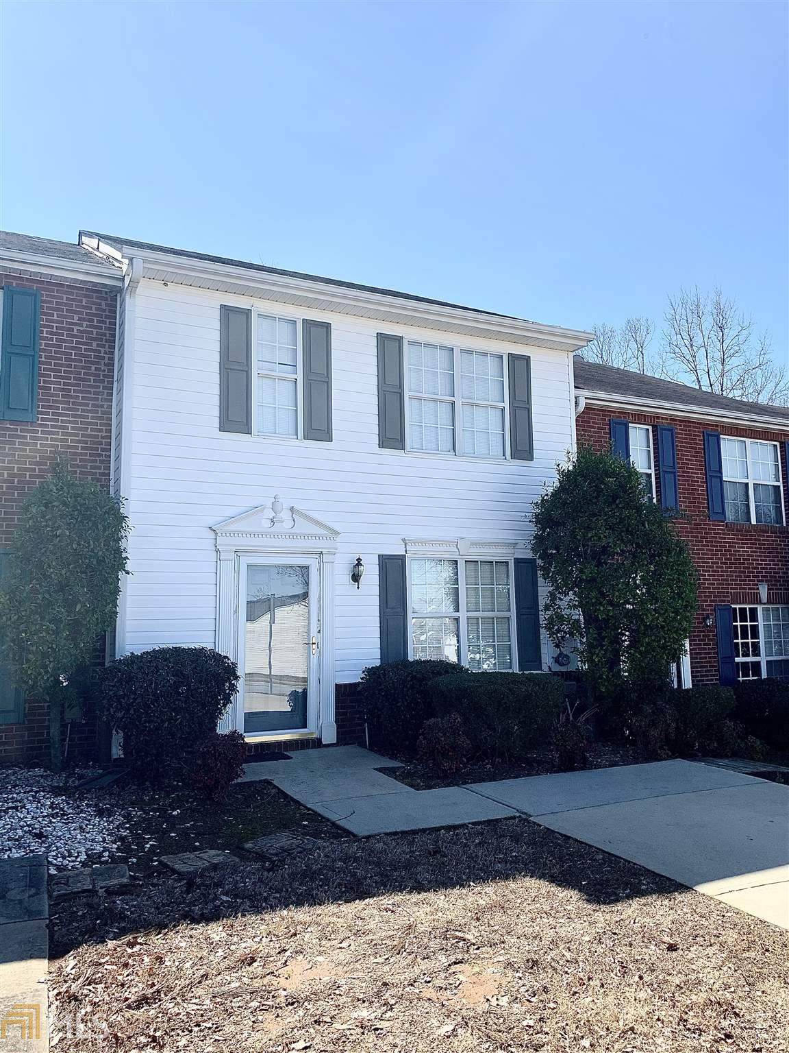 1296 Hollenbeck Ln - Photo 1