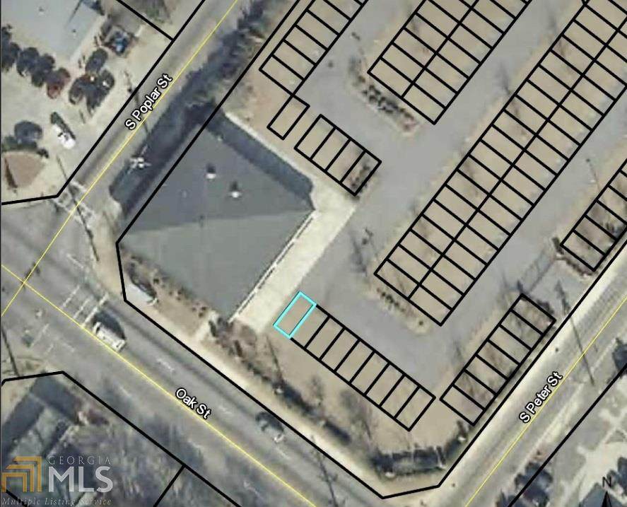 225 Oak St - Photo 1