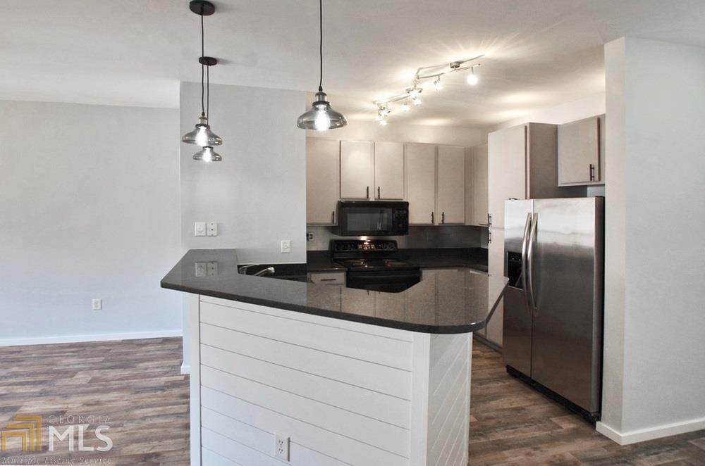 821 Ralph Mcgill Boulevard Ne - Photo 1