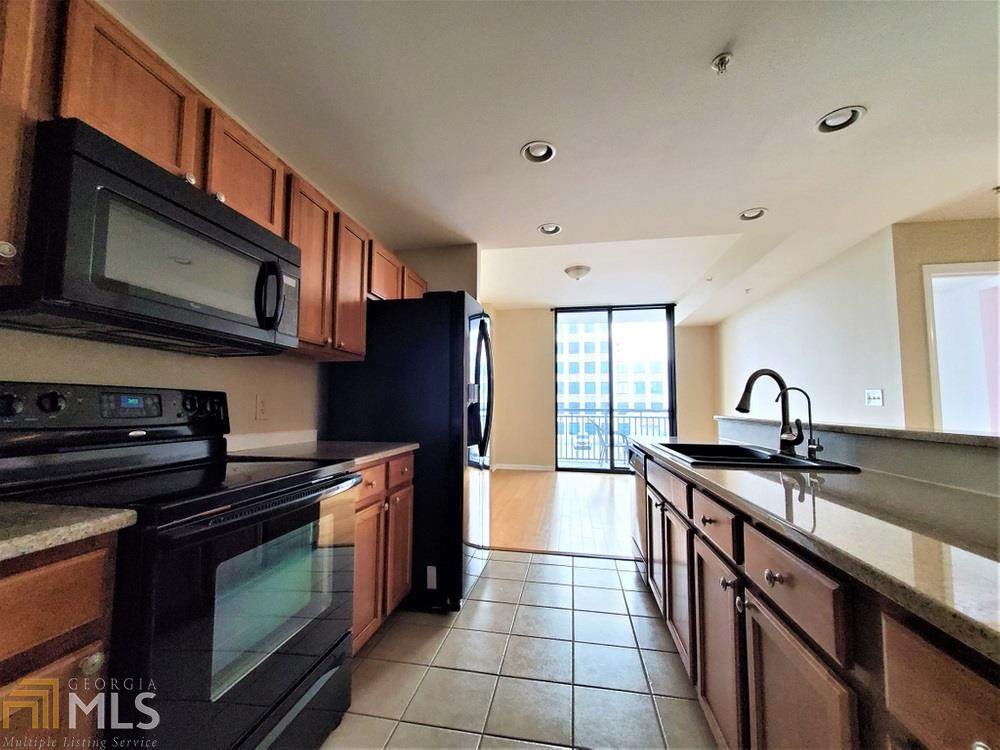 3040 Peachtree Rd - Photo 1