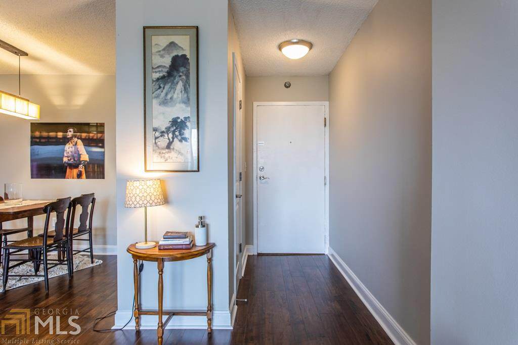 2479 Peachtree Rd - Photo 1