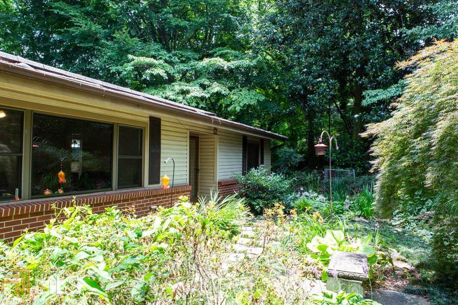 3724 Centerview Dr - Photo 1