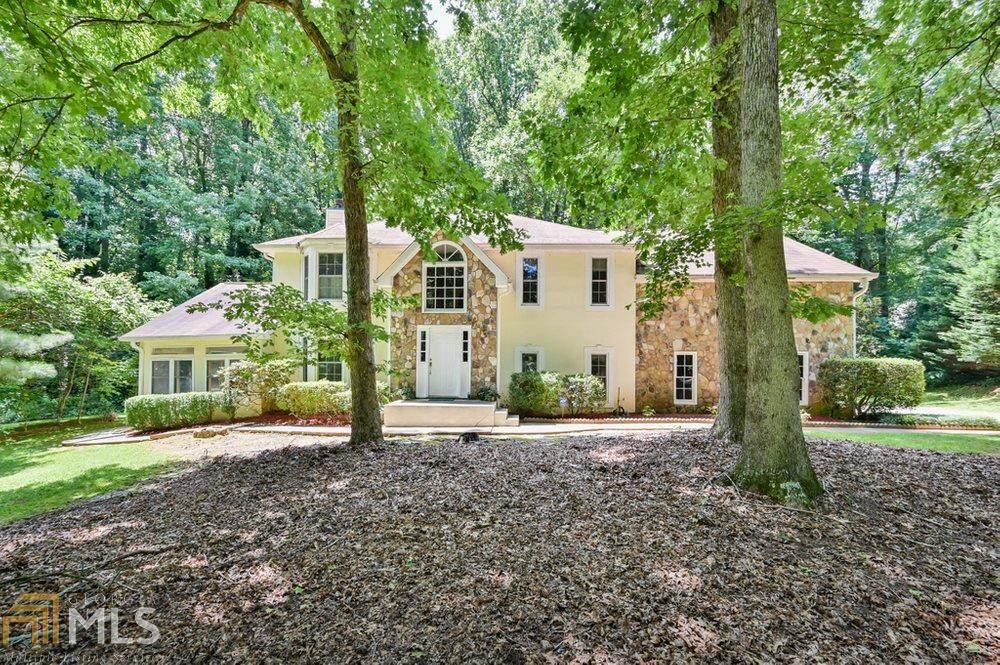 425 Hembree Holw - Photo 1