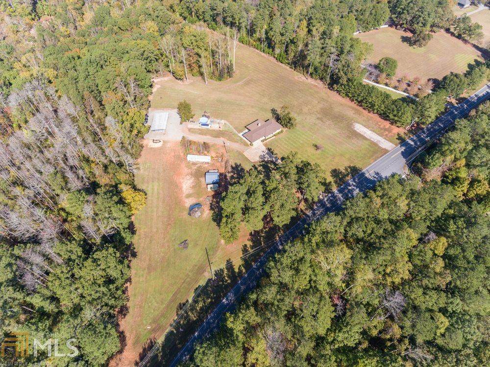 1320 Jones Rd - Photo 1
