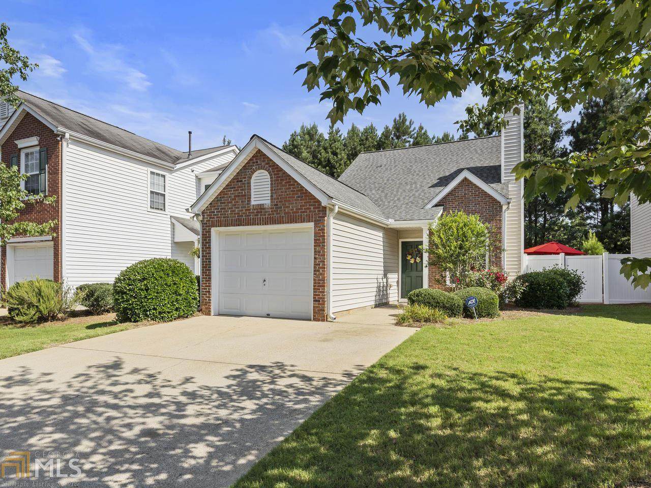 203 Daventry Way - Photo 1