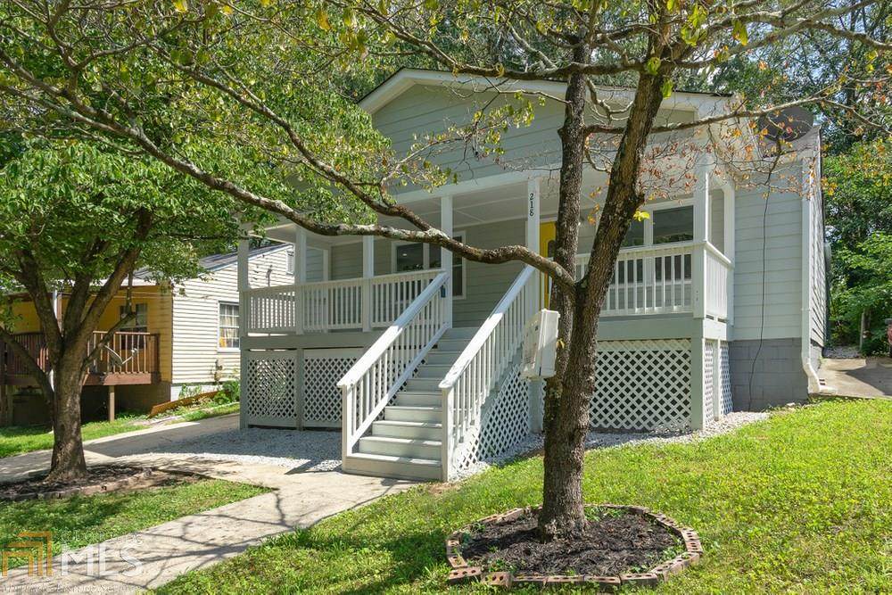 218 Maple St - Photo 1