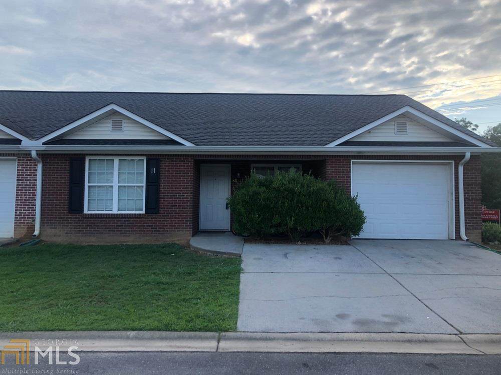 240 King Street N - Photo 1