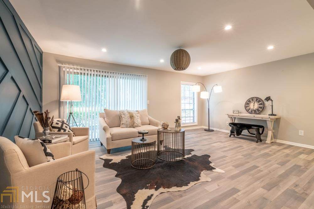6851 Roswell Rd - Photo 1