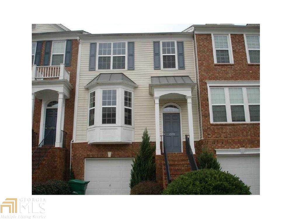 1370 Thornborough Dr - Photo 1