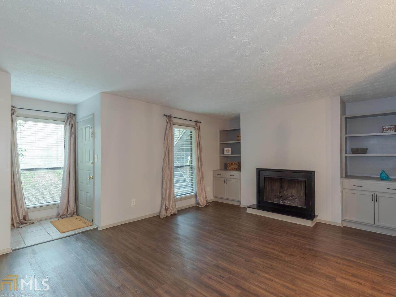 402 River Mill Cir - Photo 1