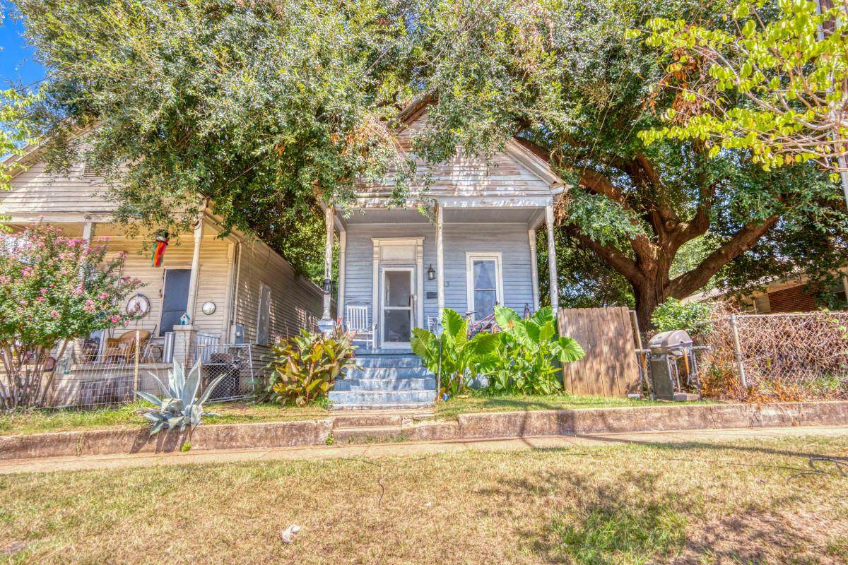 213 35Th St - Photo 1