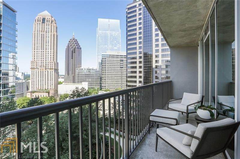 1080 Peachtree St - Photo 1