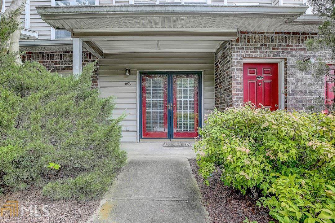 2700 Pine Tree Rd - Photo 1