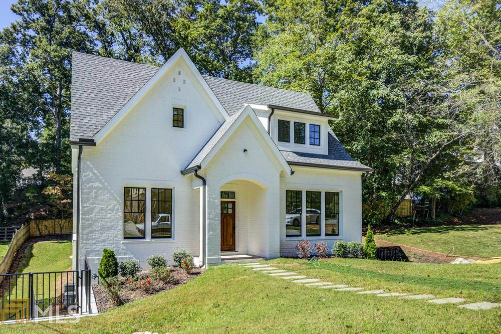 1904 Ridgewood Dr - Photo 1
