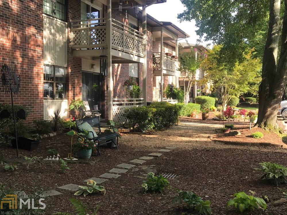 475 Mount Vernon Hwy - Photo 1
