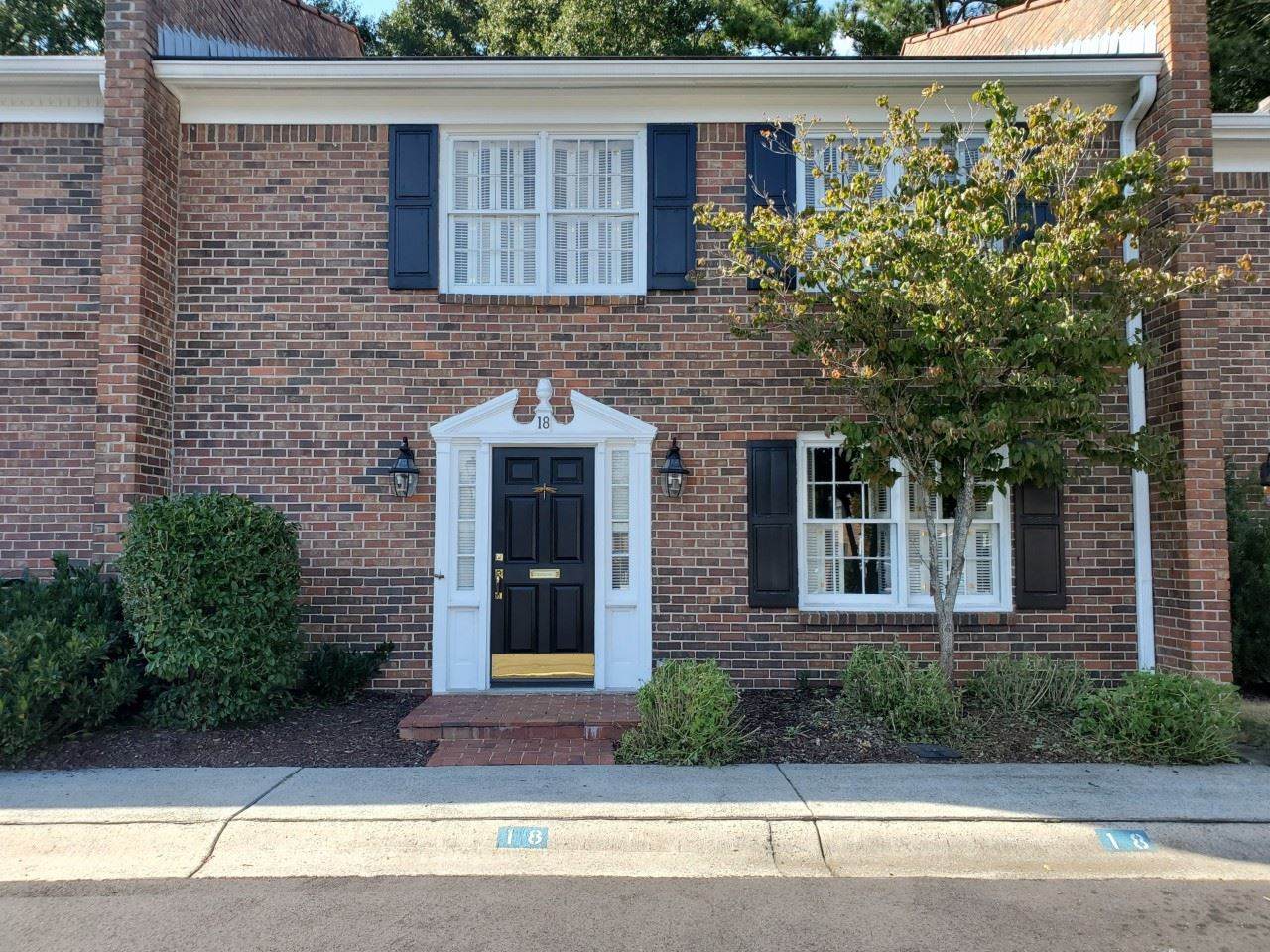 4545 Wieuca Rd - Photo 1