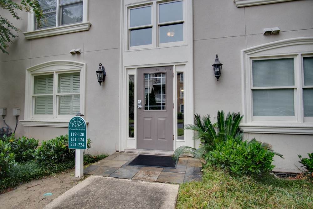1538 Chantilly Dr - Photo 1
