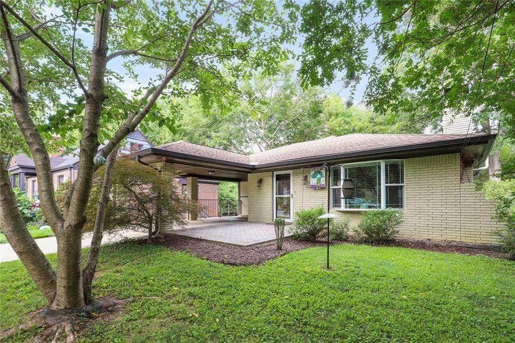 323 2Nd Ave - Photo 1